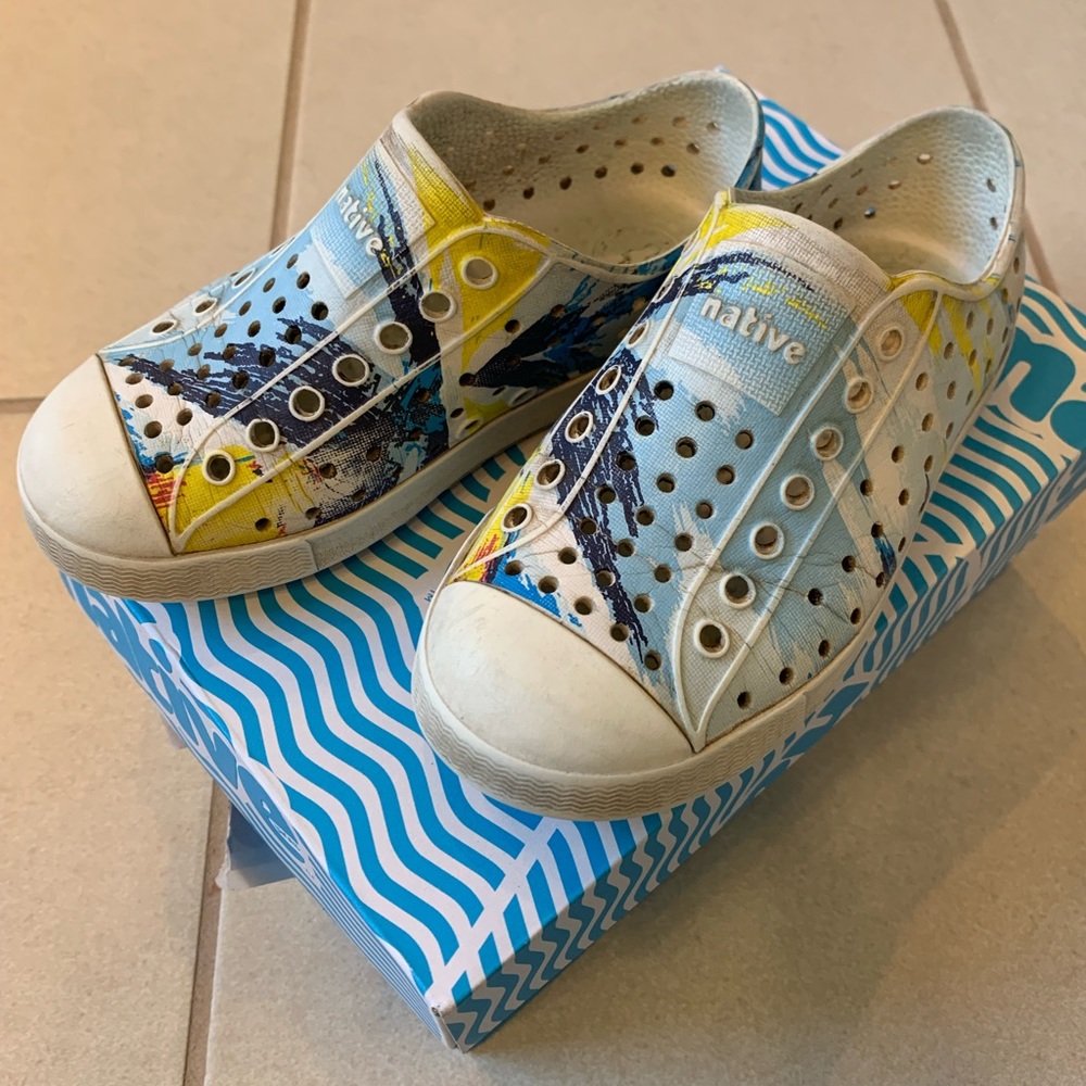 Native Toddler Splatterpaint Shoes Size 10